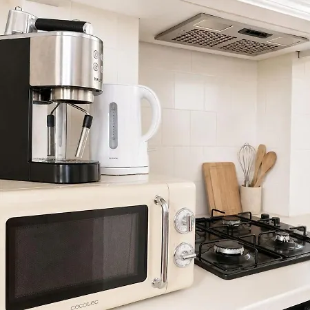 à Hyper Centre, 2 Personnes Appartement